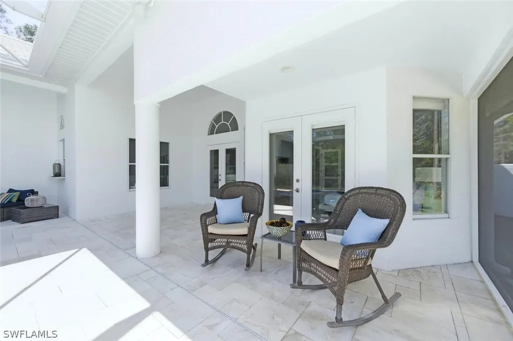 1520 Oakes Boulevard Naples FL 34119