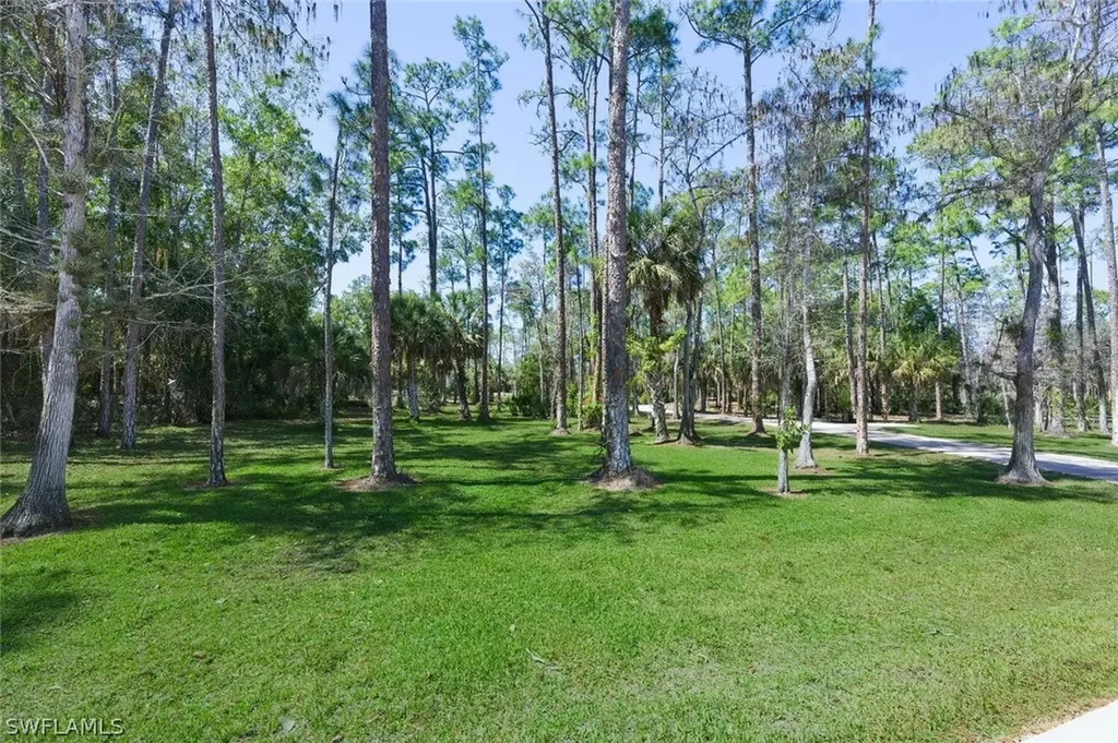 1520 Oakes Boulevard Naples FL 34119