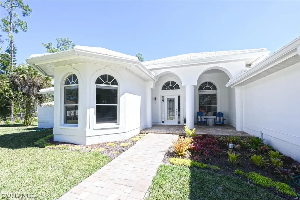 1520 Oakes Boulevard Naples FL 34119