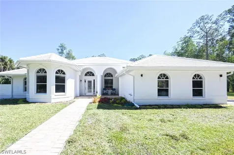 1520 Oakes Boulevard Naples FL 34119