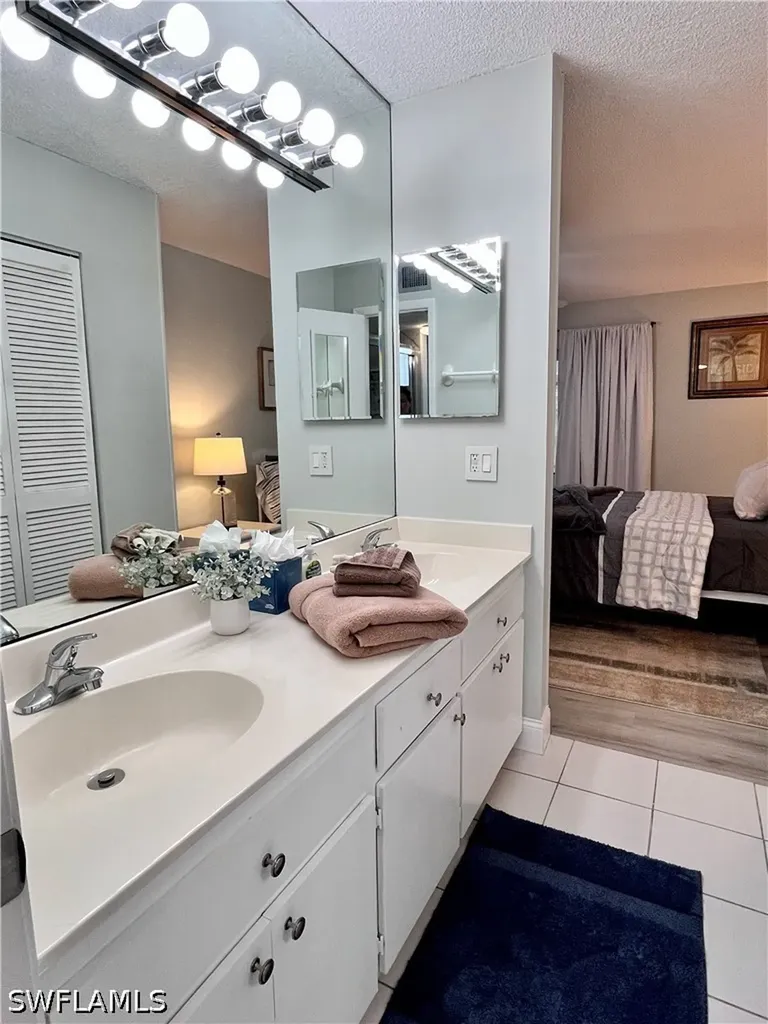 209 Palm Drive Naples FL 34112