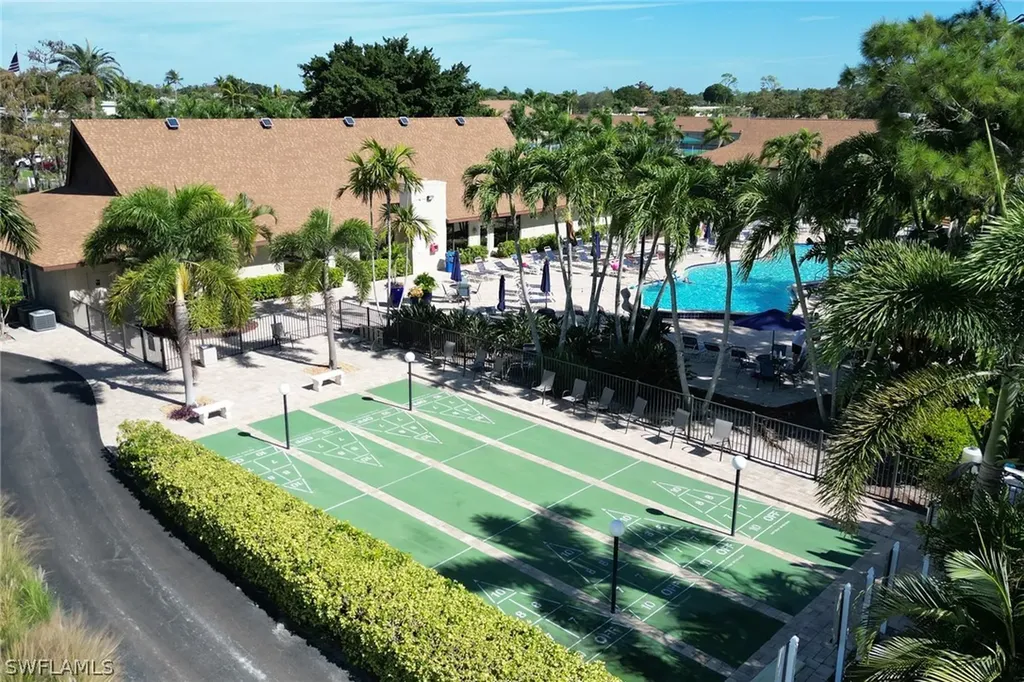 209 Palm Drive Naples FL 34112