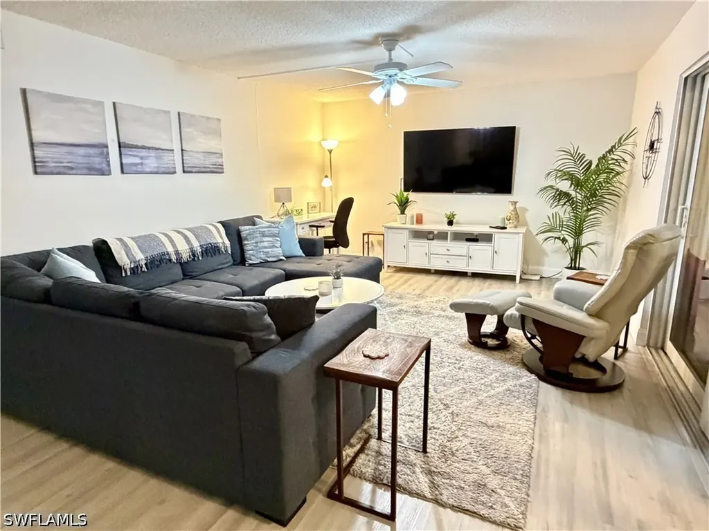 209 Palm Drive Naples FL 34112