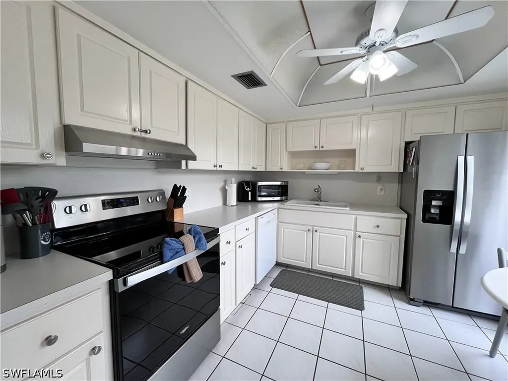 209 Palm Drive Naples FL 34112