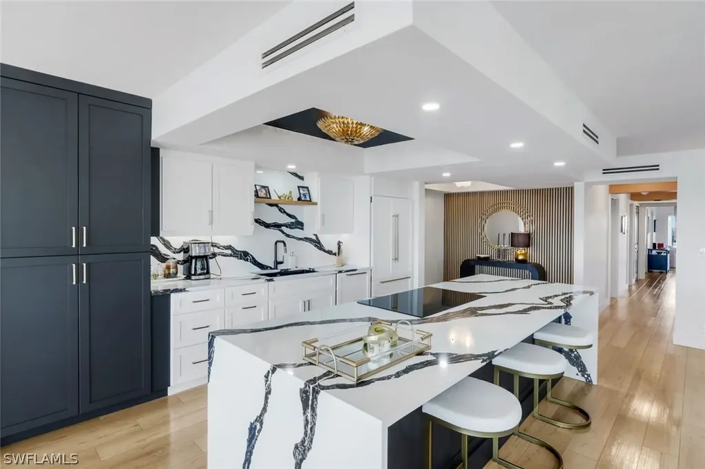 250 Park Shore Drive Naples FL 34103