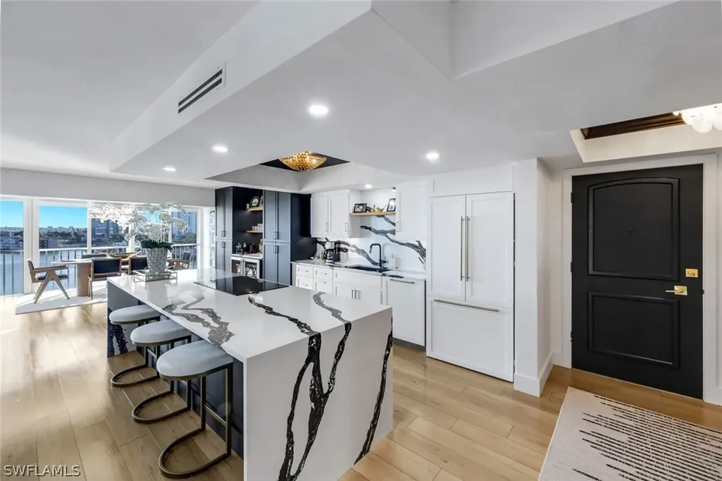250 Park Shore Drive Naples FL 34103