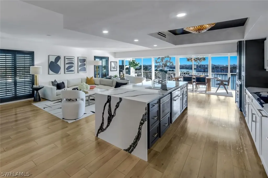 250 Park Shore Drive Naples FL 34103