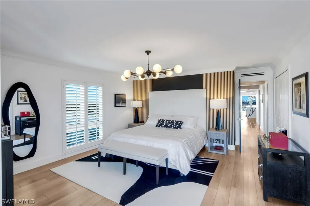 250 Park Shore Drive Naples FL 34103