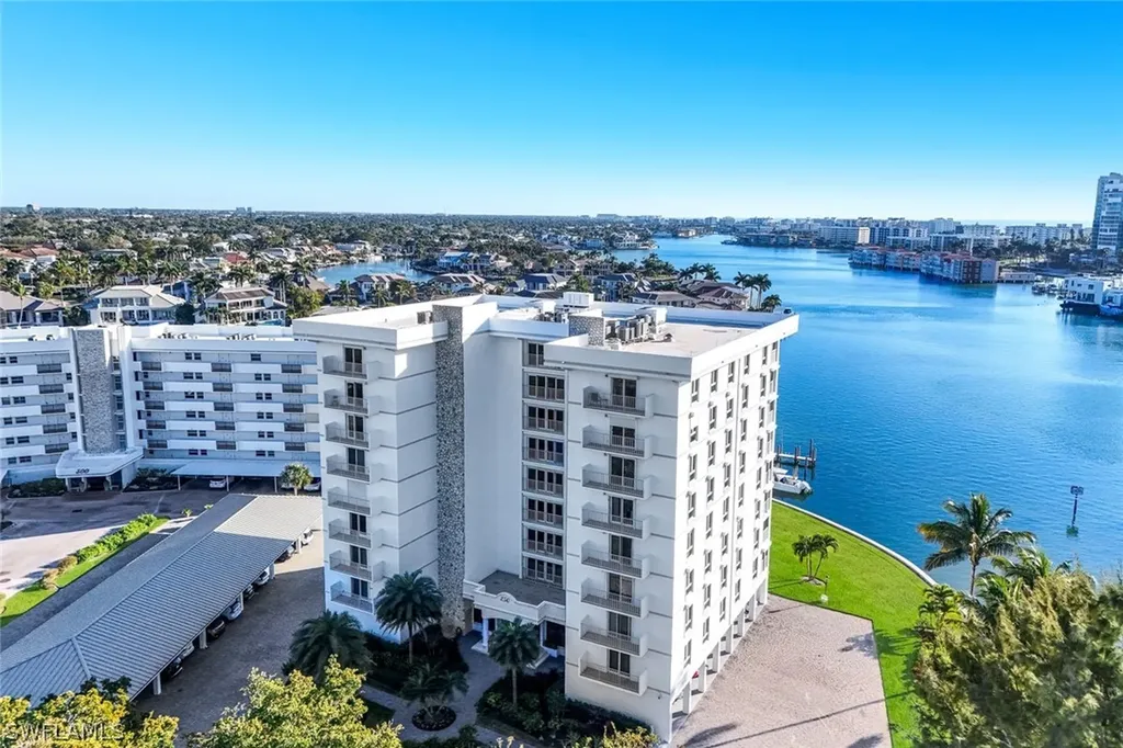 250 Park Shore Drive Naples FL 34103