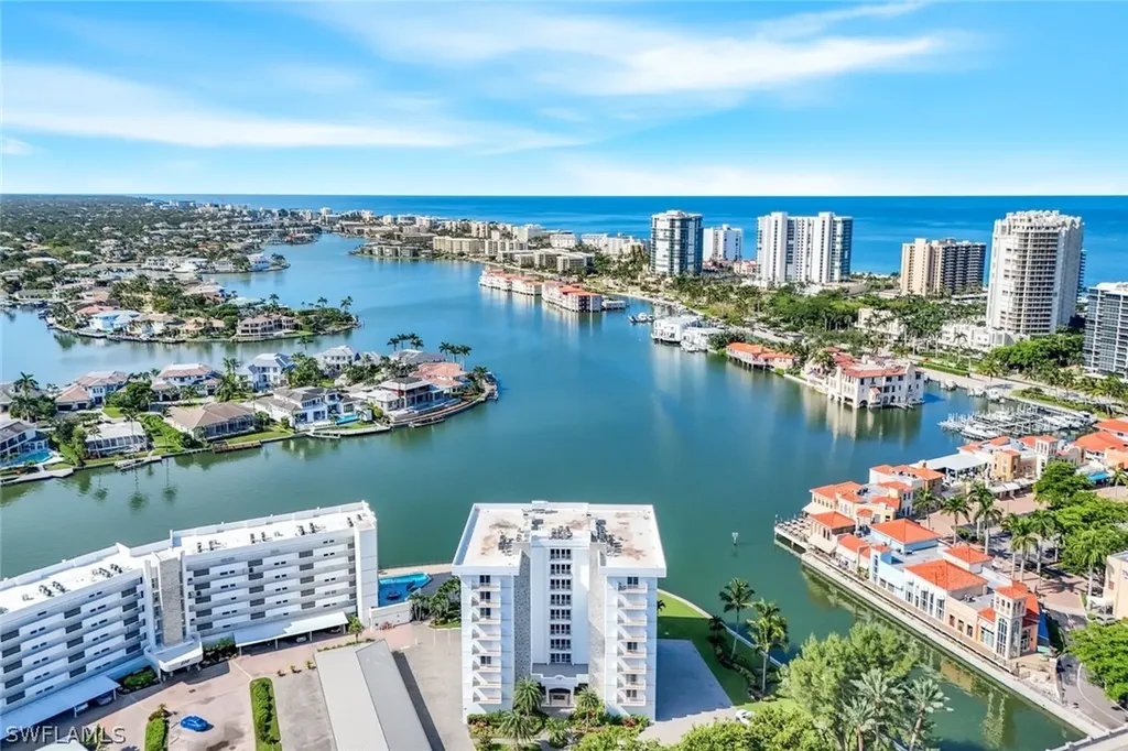 250 Park Shore Drive Naples FL 34103