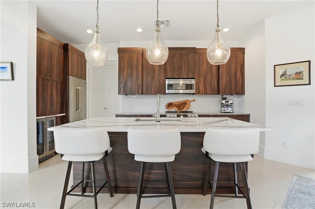 1008 7th Street S Naples FL 34102