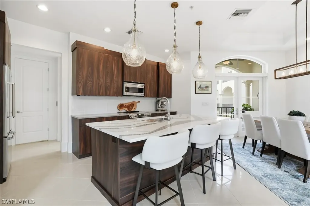 1008 7th Street S Naples FL 34102