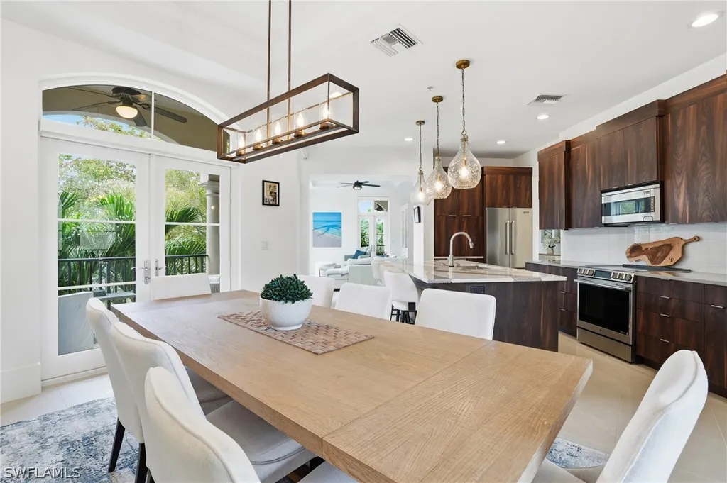 1008 7th Street S Naples FL 34102