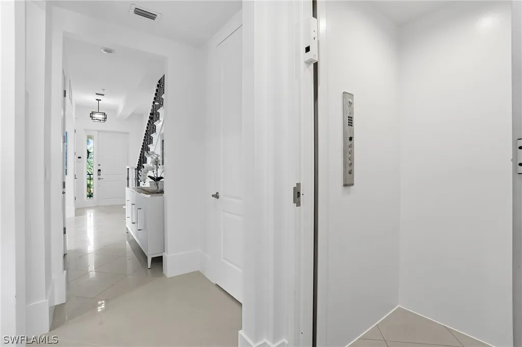 1008 7th Street S Naples FL 34102