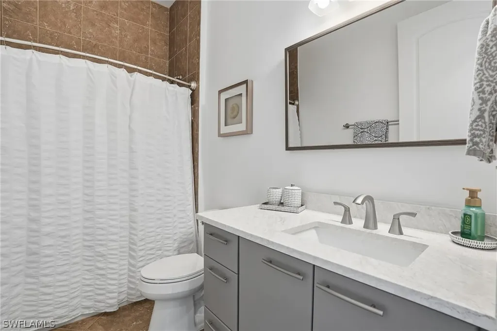 1008 7th Street S Naples FL 34102