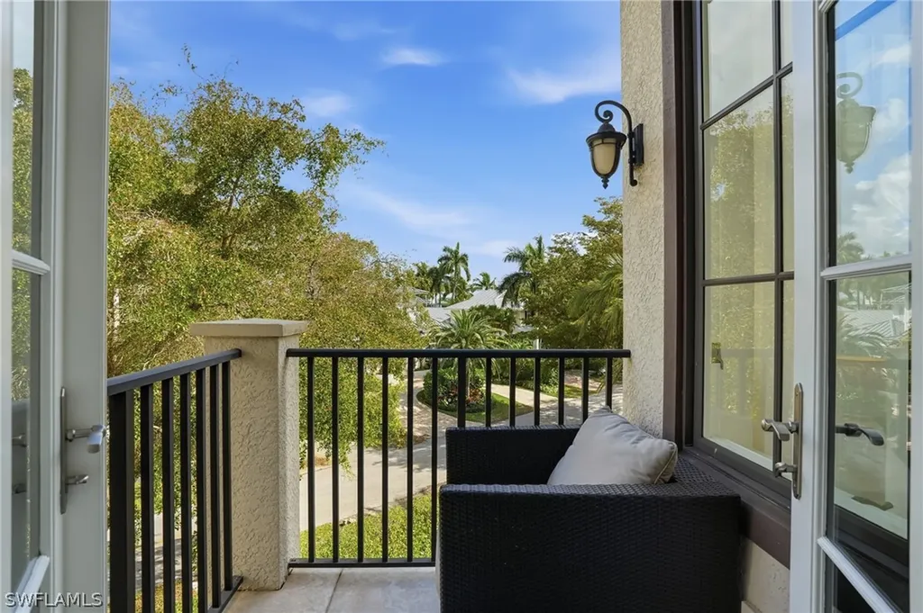 1008 7th Street S Naples FL 34102