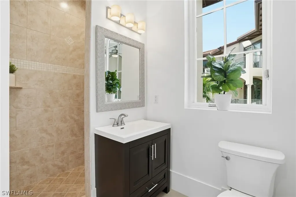 1008 7th Street S Naples FL 34102