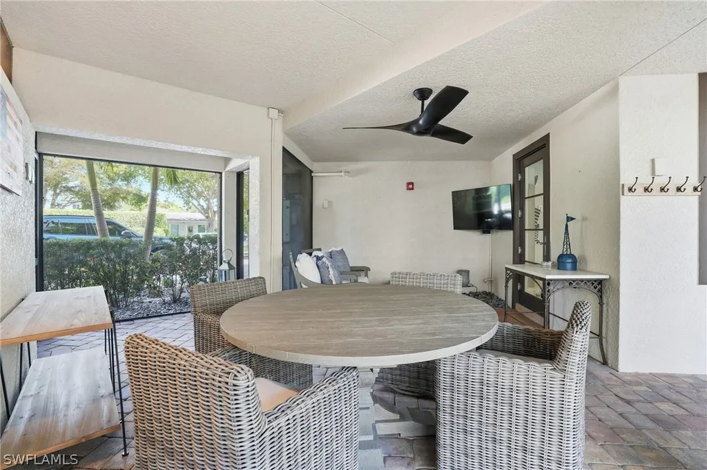 1008 7th Street S Naples FL 34102