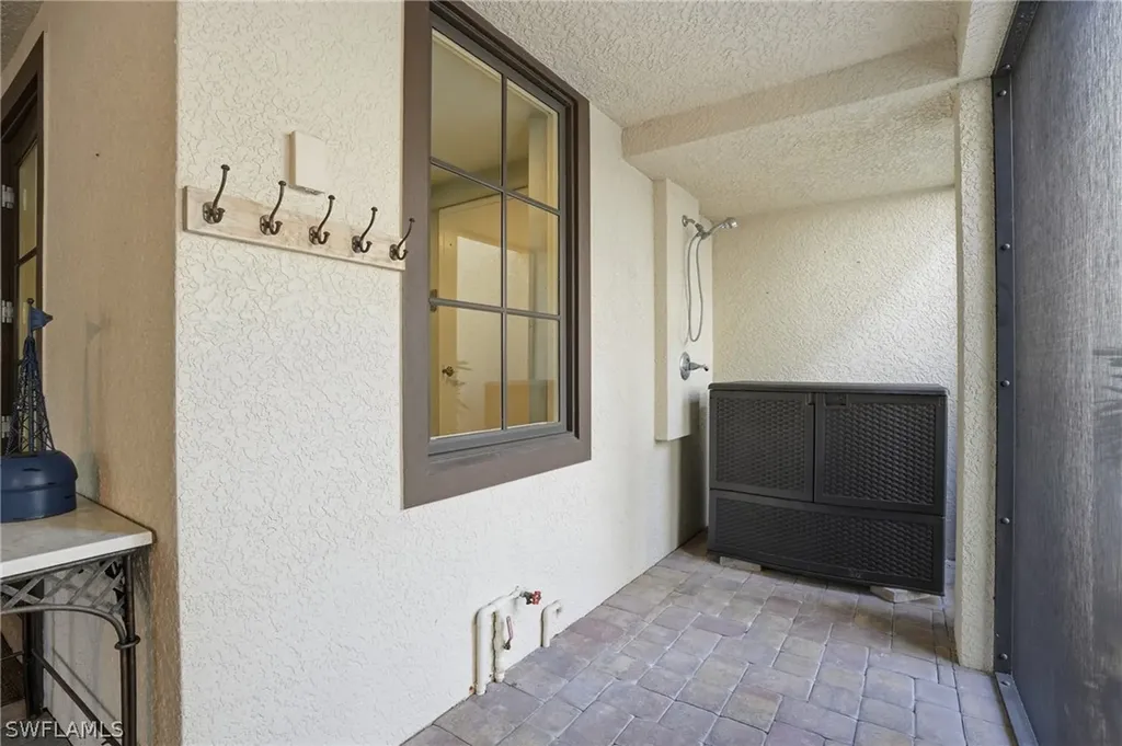 1008 7th Street S Naples FL 34102