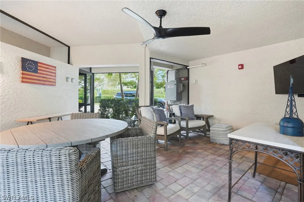 1008 7th Street S Naples FL 34102