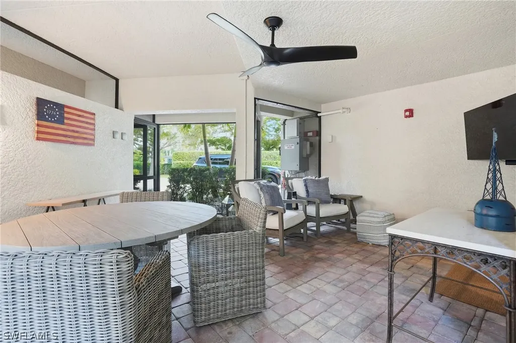 1008 7th Street S Naples FL 34102