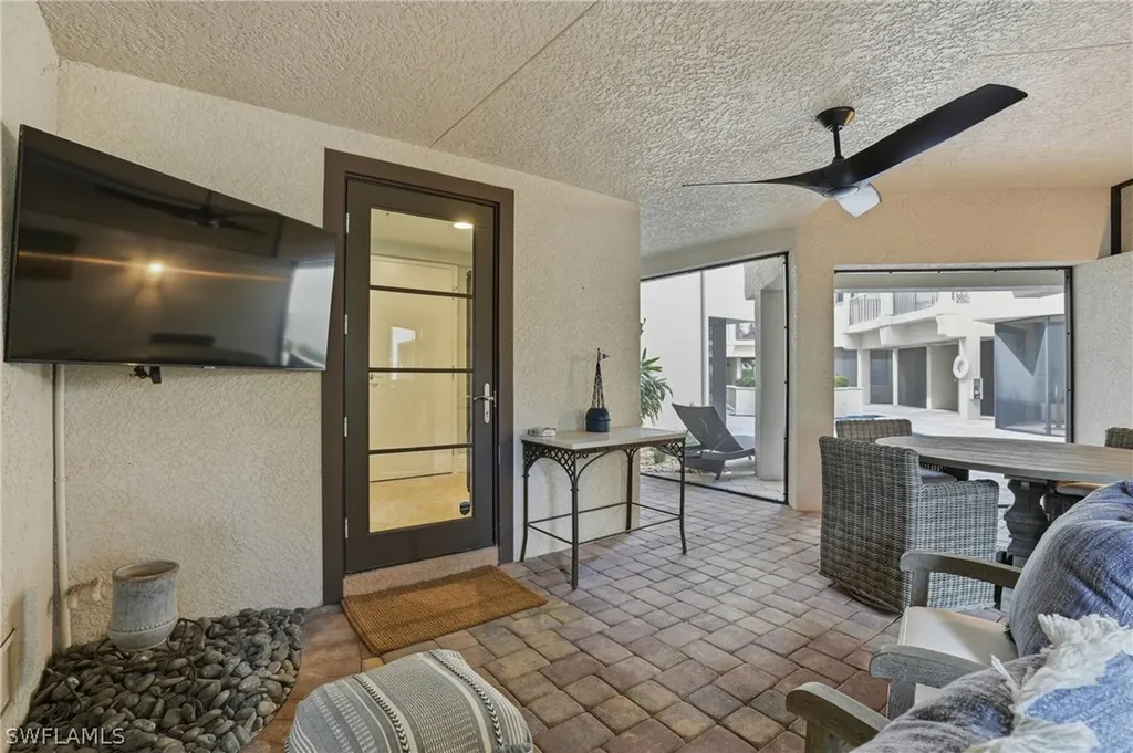 1008 7th Street S Naples FL 34102