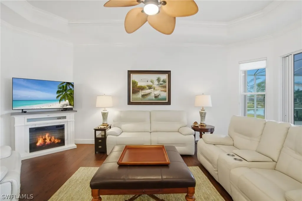 43 Glen Eagle Circle Naples FL 34104