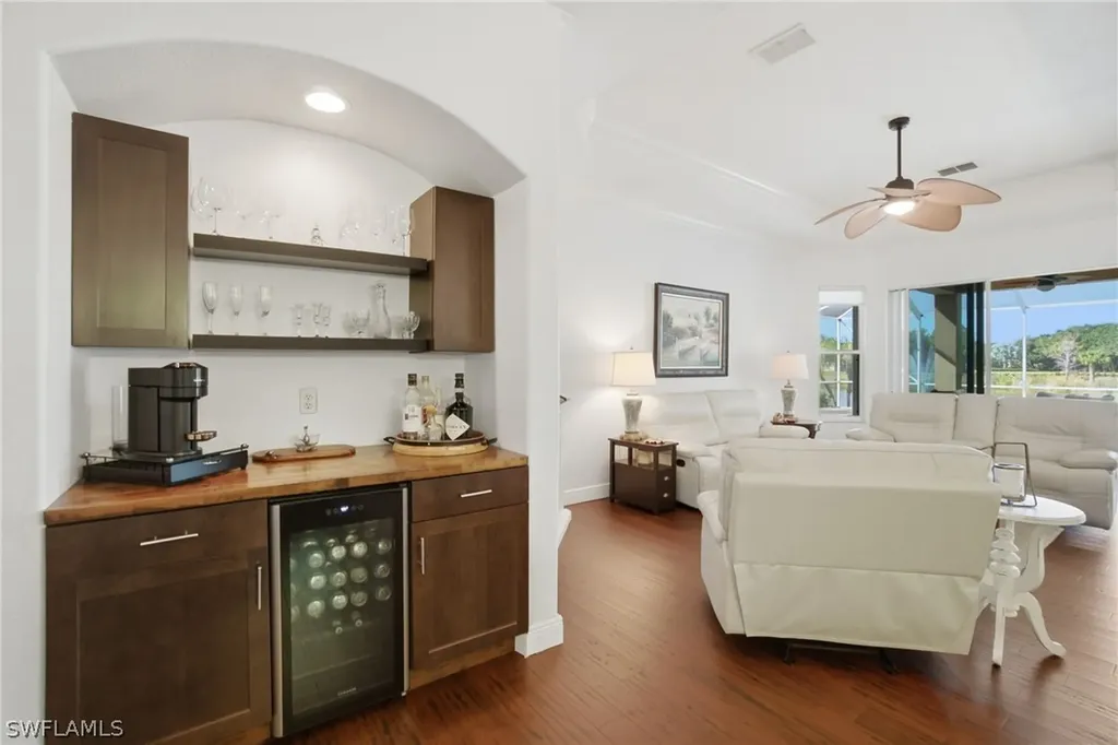 43 Glen Eagle Circle Naples FL 34104