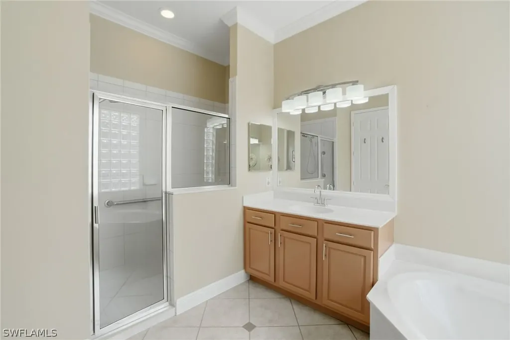 43 Glen Eagle Circle Naples FL 34104