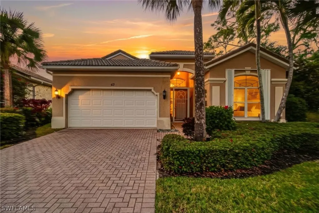 43 Glen Eagle Circle Naples FL 34104