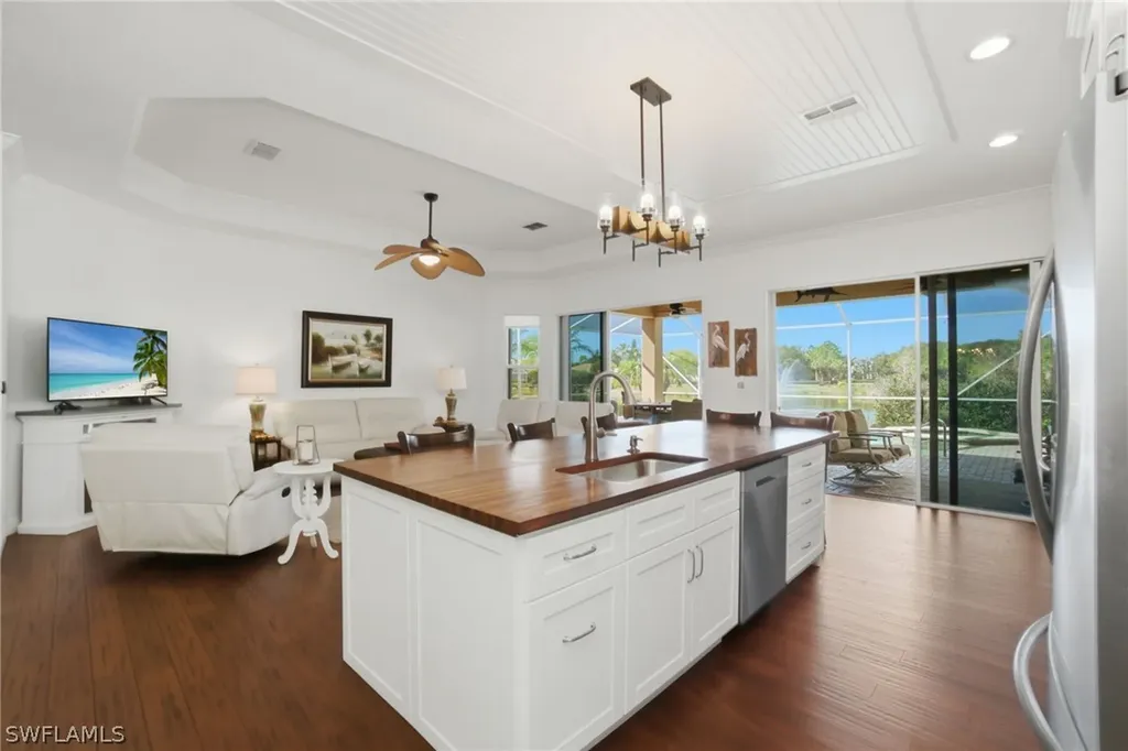 43 Glen Eagle Circle Naples FL 34104