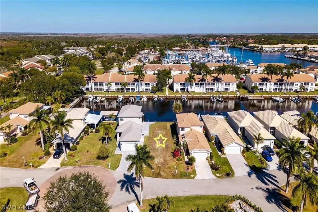 193 Eveningstar Cay Naples FL 34114