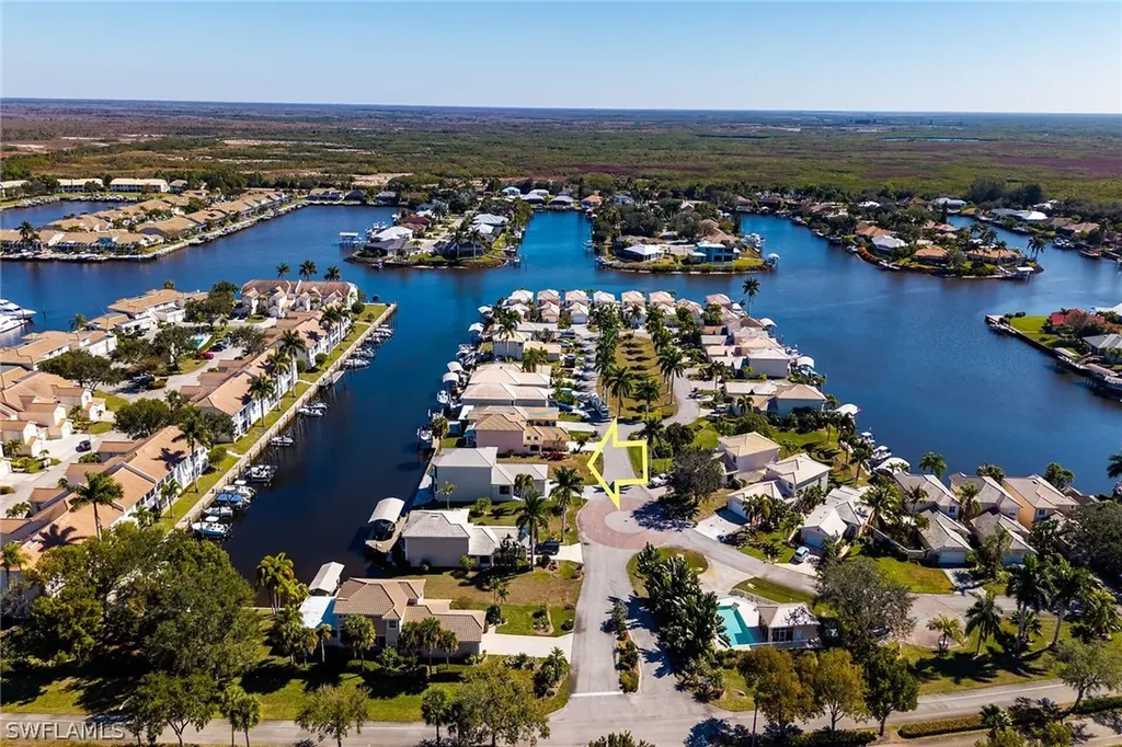 193 Eveningstar Cay Naples FL 34114