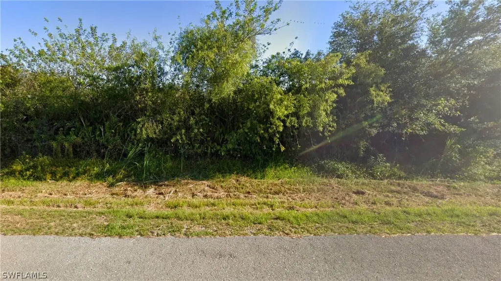 60TH Avenue NE Naples FL 34120