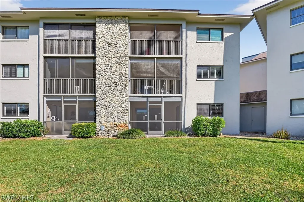 5773 Gage Lane Naples FL 34113