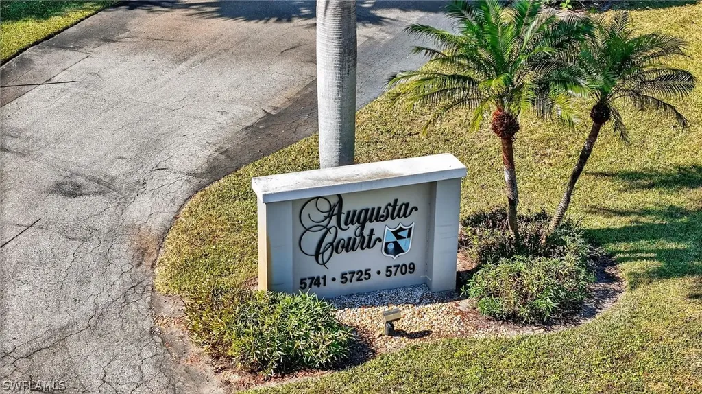 5773 Gage Lane Naples FL 34113