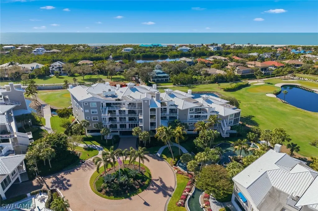 Marco Island FL, 824 Hideaway Circle E, Unit 3-323