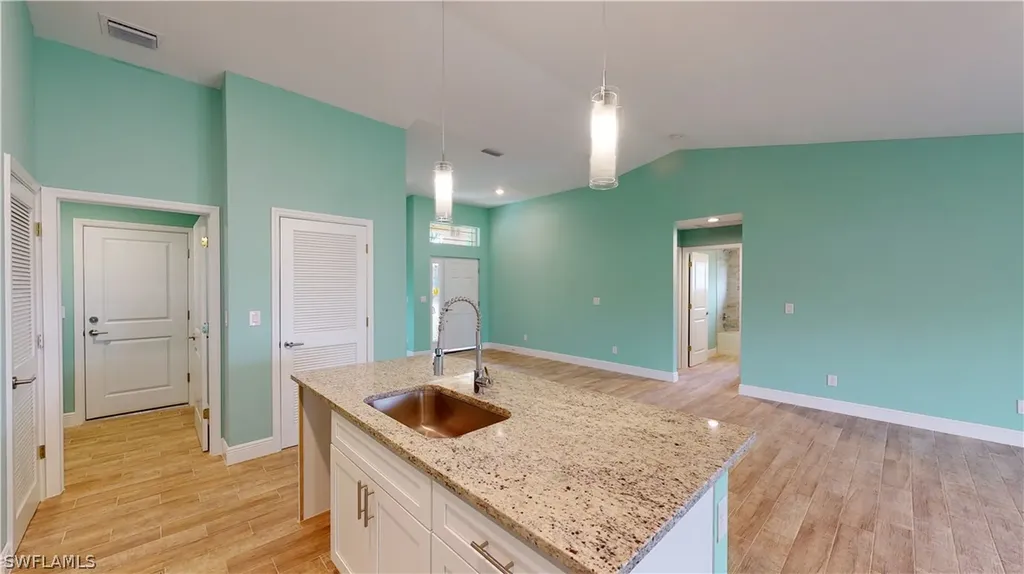 621 NW 7th Place Cape Coral FL 33993