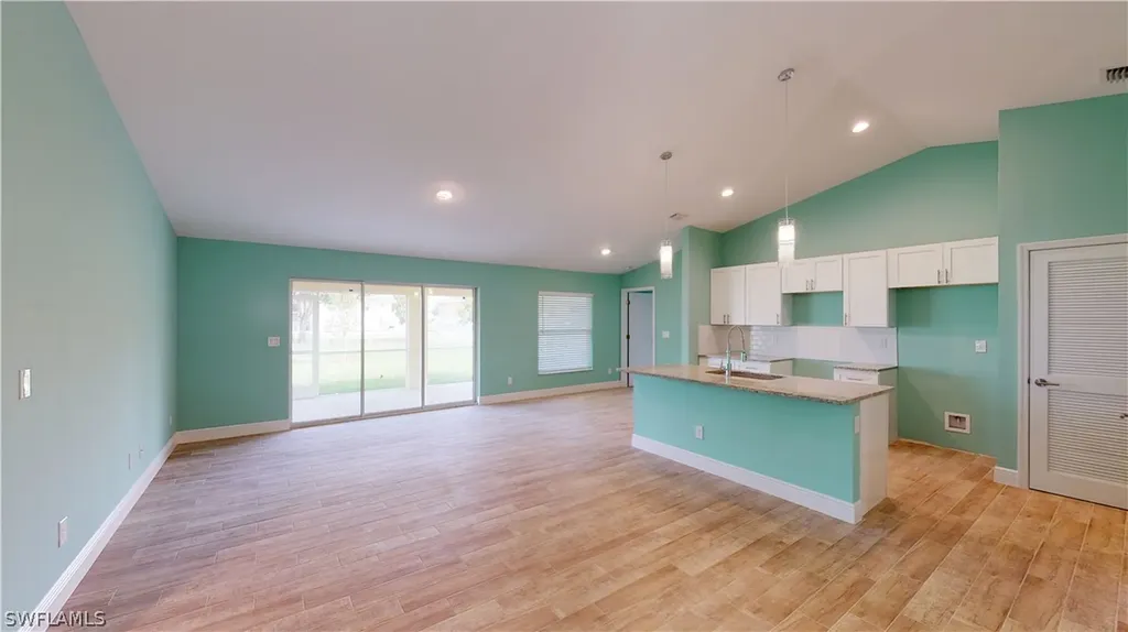 621 NW 7th Place Cape Coral FL 33993