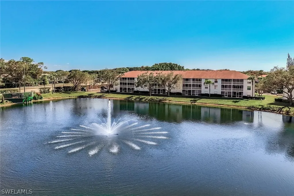 9580 Victoria Lane Naples FL 34109