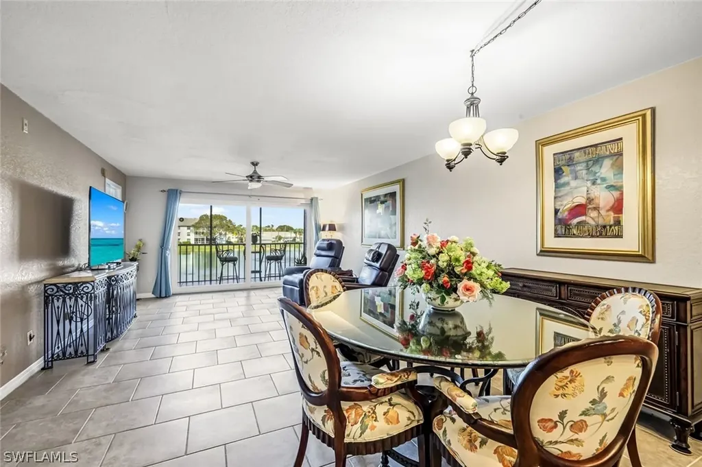 9580 Victoria Lane Naples FL 34109