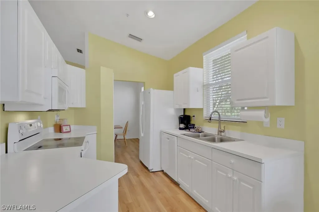 605 Lalique Circle Naples FL 34119