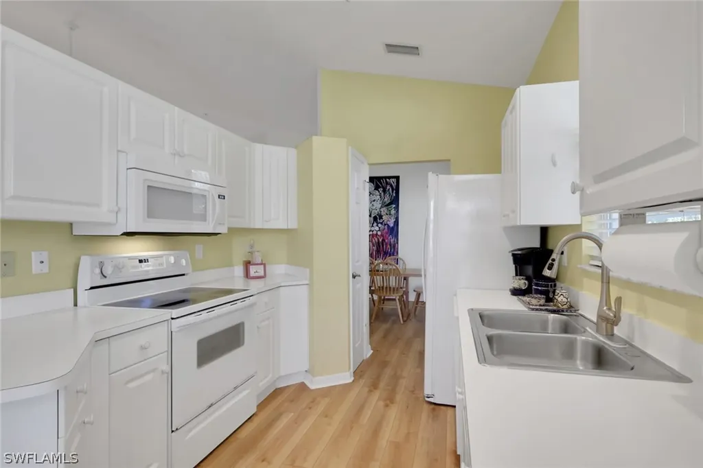 605 Lalique Circle Naples FL 34119