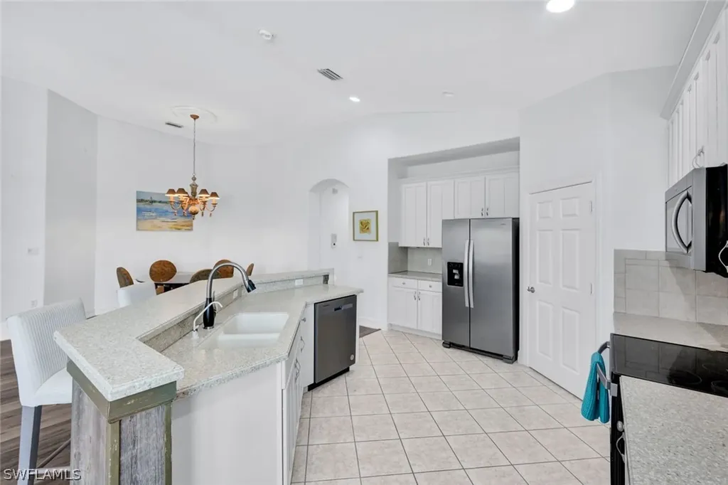 1277 Rialto Way Naples FL 34114