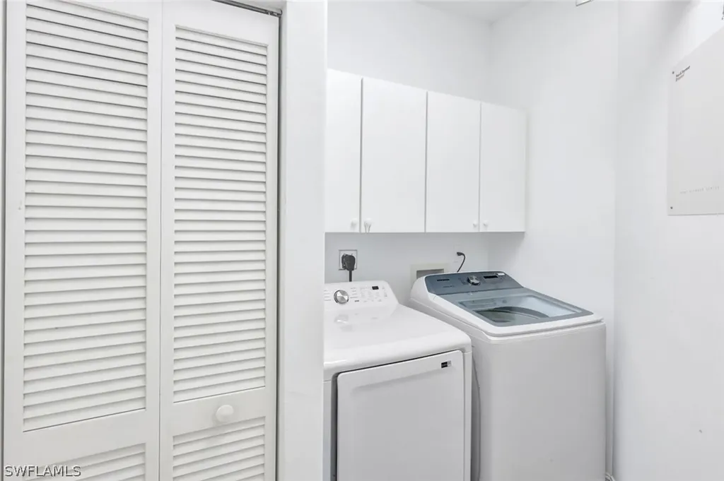 1277 Rialto Way Naples FL 34114