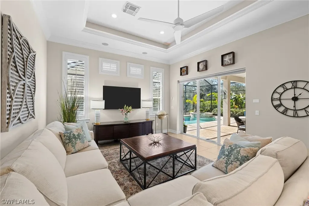 347 Saddlebrook Lane Naples FL 34110