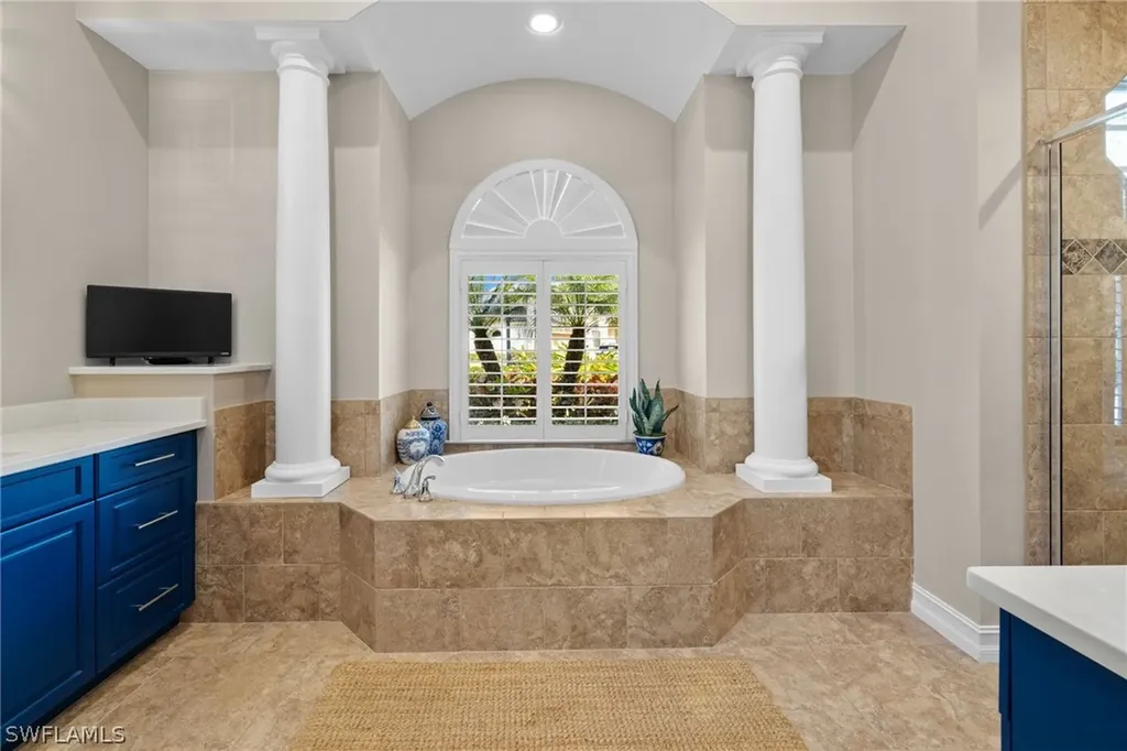 347 Saddlebrook Lane Naples FL 34110