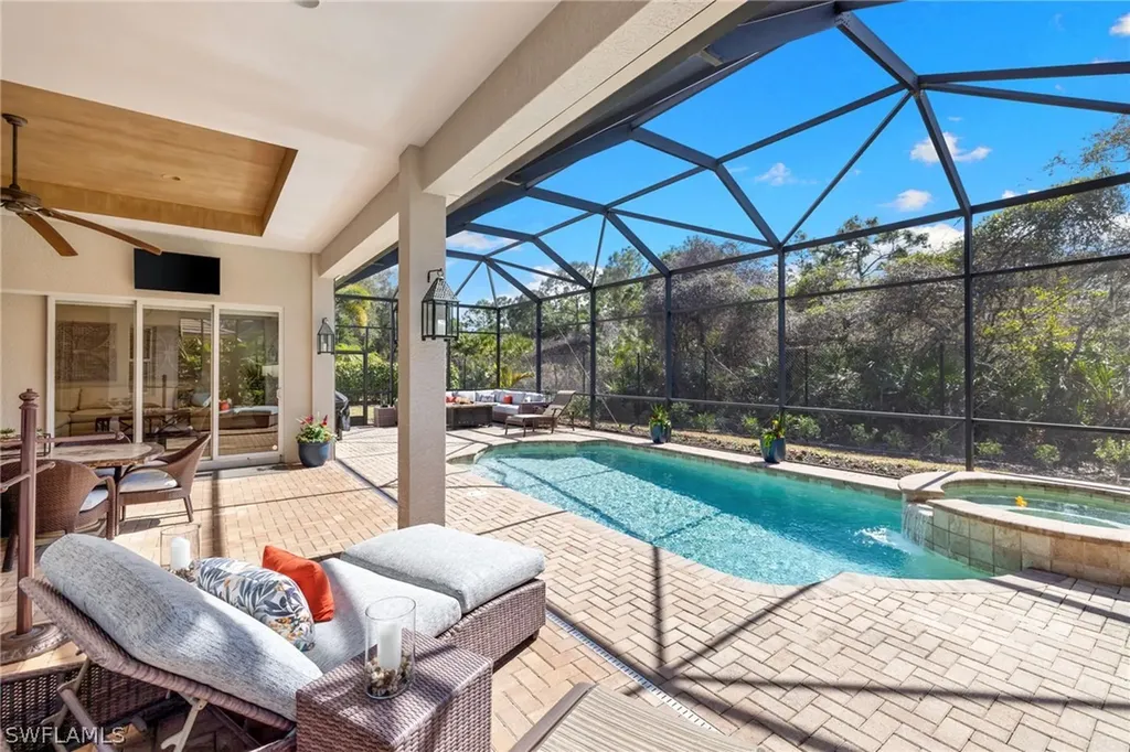 347 Saddlebrook Lane Naples FL 34110