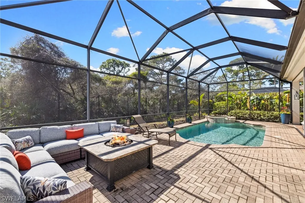 347 Saddlebrook Lane Naples FL 34110