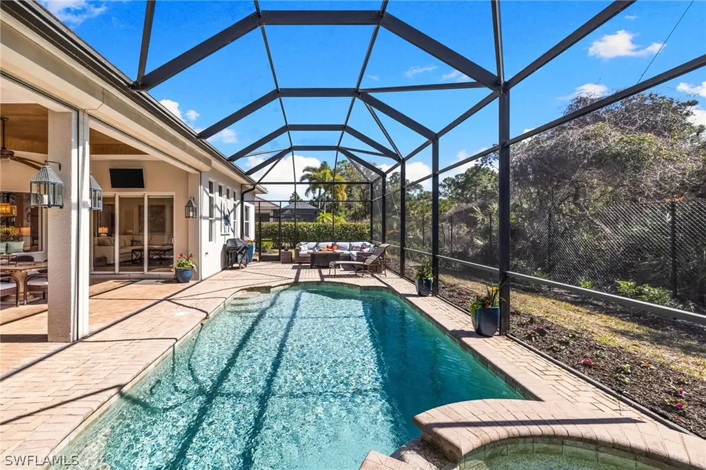 347 Saddlebrook Lane Naples FL 34110